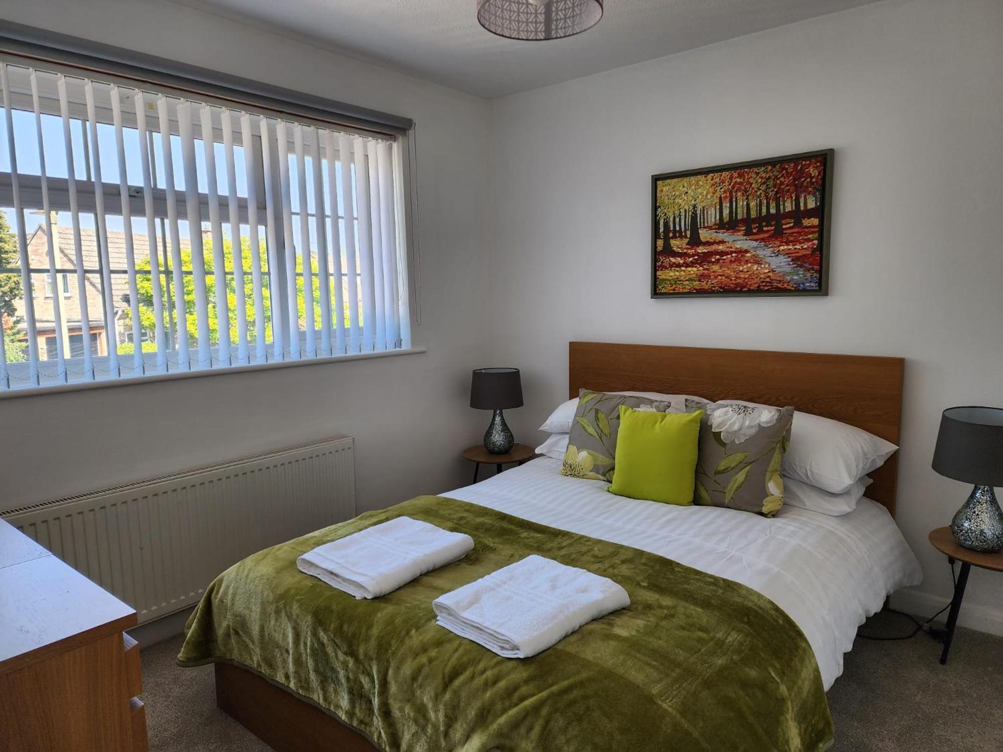 Kennedy Villa - 5 Bedroom House With Hot Tub, Wifi, Free Parkings, Close To Bicester Village 외부 사진
